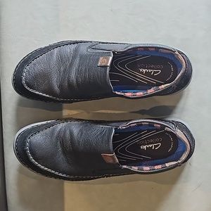 Clarks Mens Black Leather Size 10 loafers/slip ons( excellent condition)